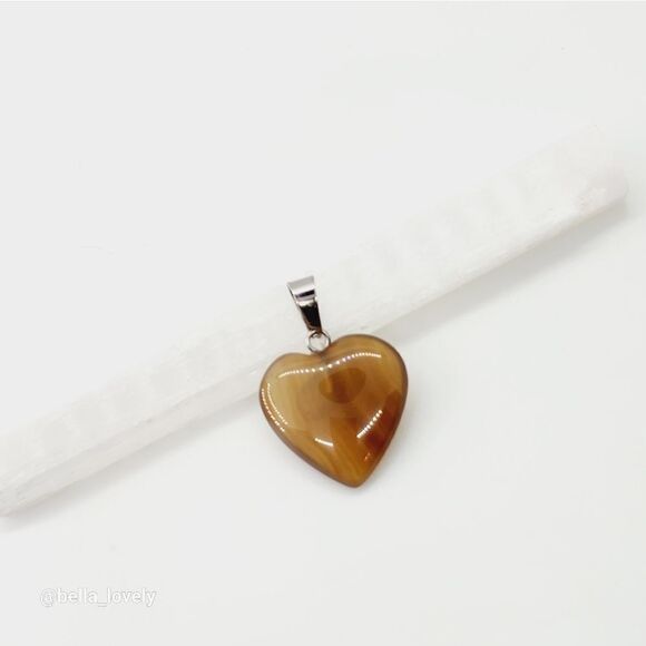 Small Brown Orange Striped Onyx Agate Heart Shaped Pendant - Picture 3 of 4